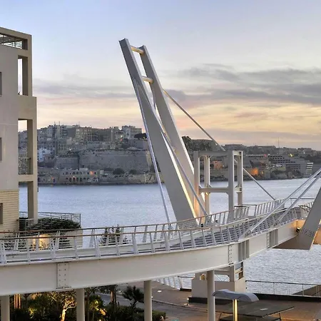 Stylish 2 Bedroom In An Amazing Location Sliema