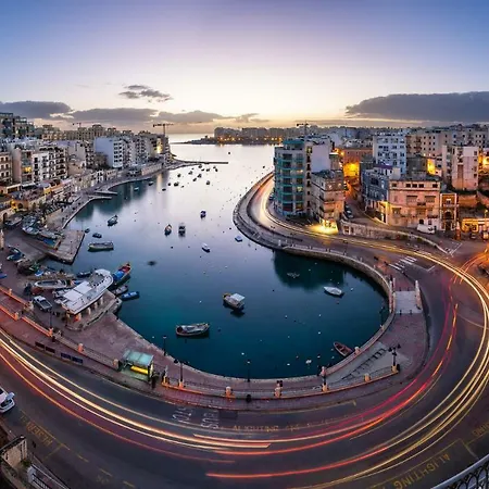 Stylish 2 Bedroom In An Amazing Location Apartment Sliema
