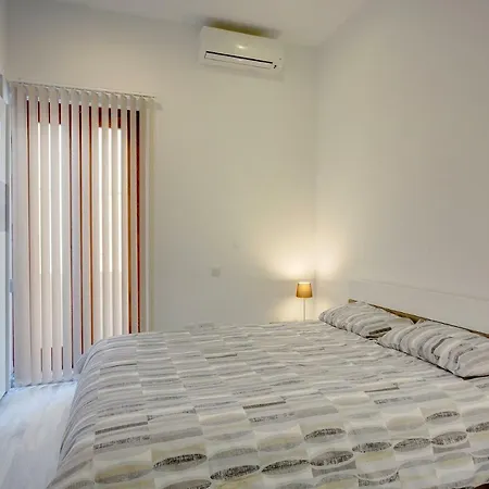 Stylish 2 Bedroom In An Amazing Location Lejlighed *